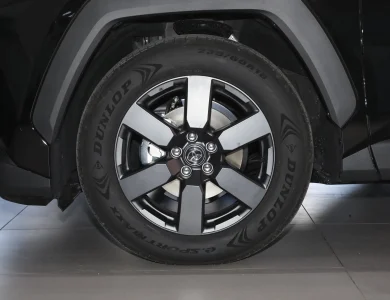Toyota RAV4 tyres good condition ready for export