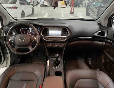 Interior of 2017 GAC Trumpchi GS4 235T manual 2WD luxury