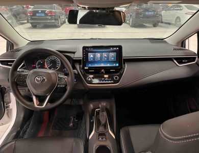 Interior view of 2021 Toyota Corolla 1.2T Luxury used sedan