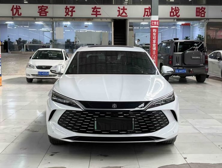 2024 BYD Qin L DM-i 120KM Leading front view
