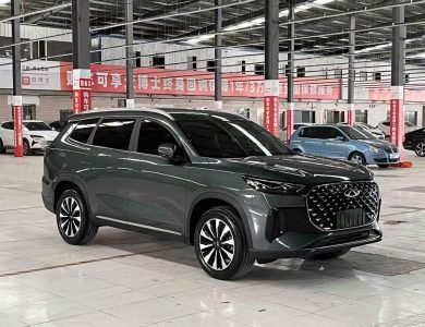 Chery Tiggo 8 PLUS 2025 290TGDI DCT Chengfeng 5 Seater right front 45 degree view