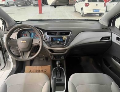 Chevrolet Lova RV 2018 1.5L Automatic Enjoy Edition interior
