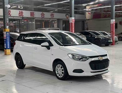 Chevrolet Lova RV 2018 1.5L Automatic Enjoy Edition right front 45 degree view