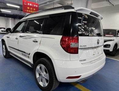 Skoda Yeti 2017 rear view SUV
