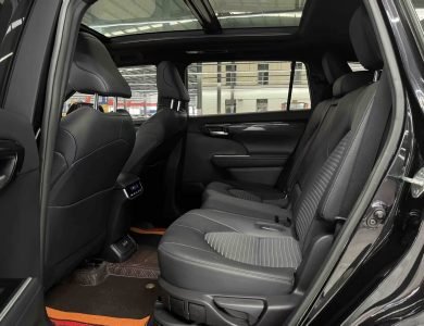 Toyota Crown Kluger 2021 2.5L HEV AWD Luxury Edition seats